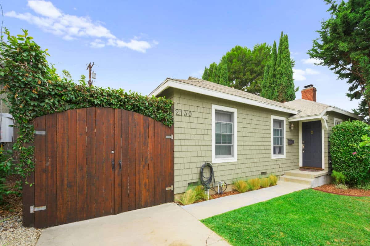 2130 Yorkshire, Santa Monica, Los Angles, California, United States 90404, 3 Bedrooms Bedrooms, ,3 BathroomsBathrooms,Single Family Home,Sold Listings,Yorkshire,1083