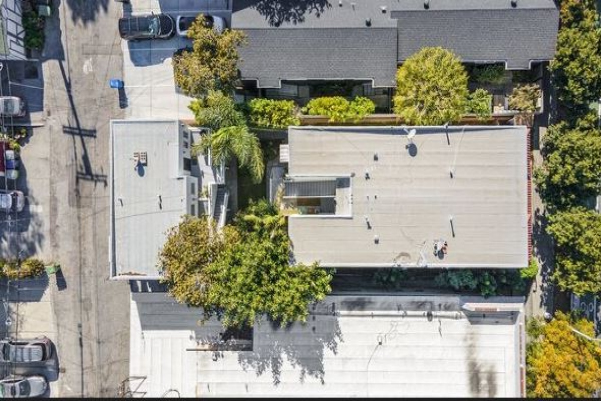 646 Ocean Park Blvd, Santa Monica, Los Angeles, California, United States 90405, 4 Bedrooms Bedrooms, ,6 BathroomsBathrooms,Apartment,Sold Listings,Ocean Park Blvd,1094