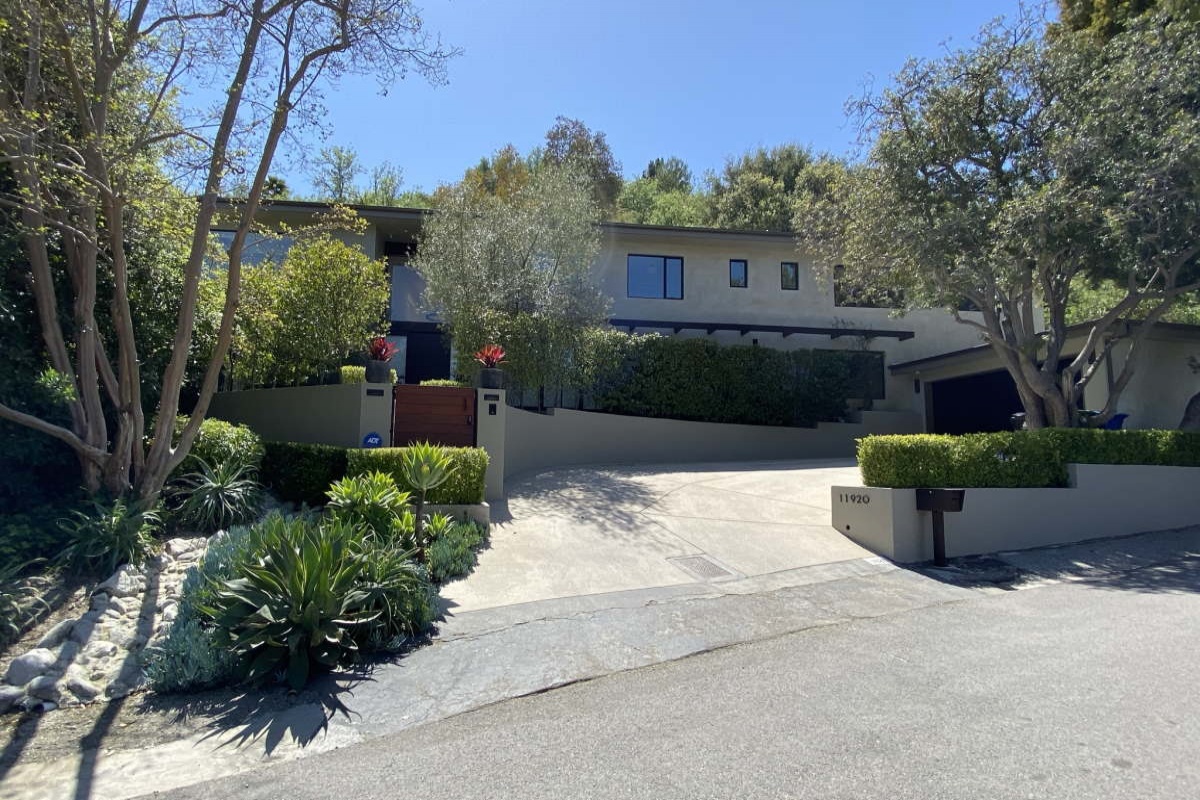 11920 Briarvale Lane, Studio City, California, United States 91604, 4 Bedrooms Bedrooms, ,3 BathroomsBathrooms,Single Family Home,Sold Listings,Briarvale Lane,1100