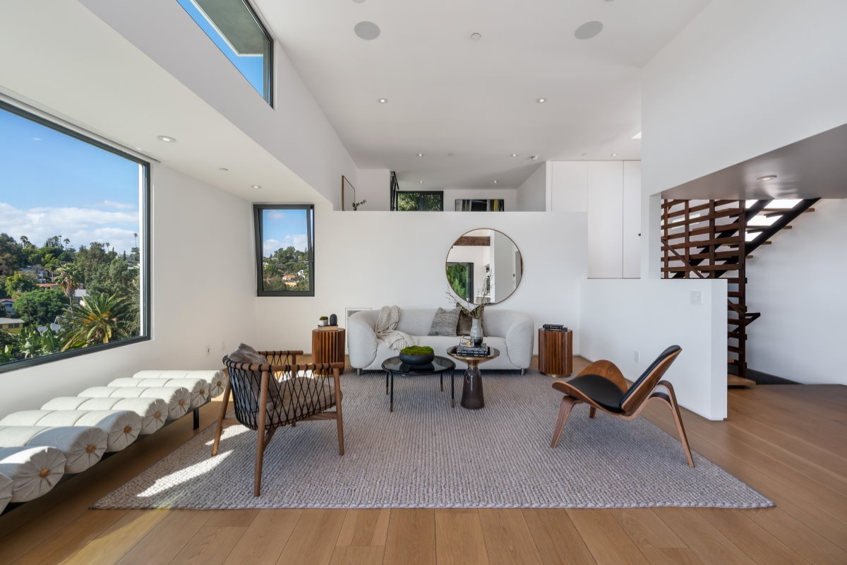 1475 Easterly Terrace Living Room