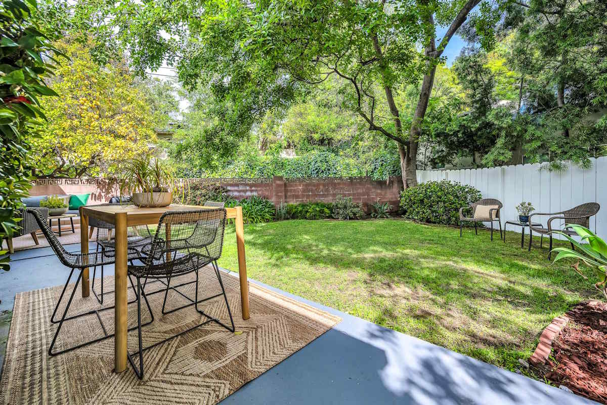 12243 Kling Street Leafy Yard