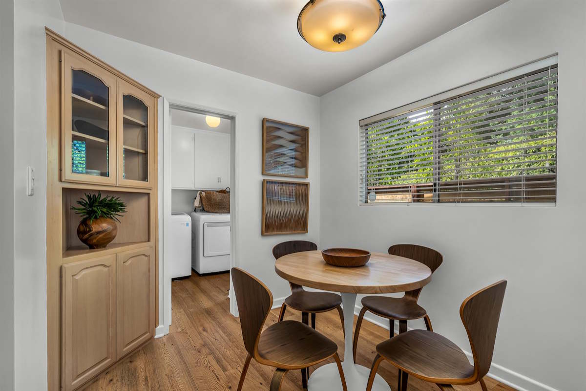 12243 Kling Street Breakfast Area