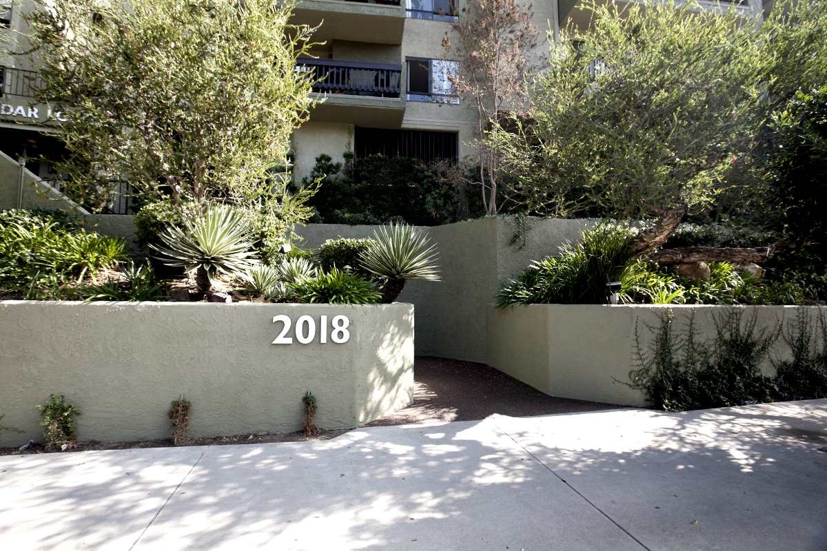 2018 Griffith Park Blvd #225 Silver Lake Condo Front