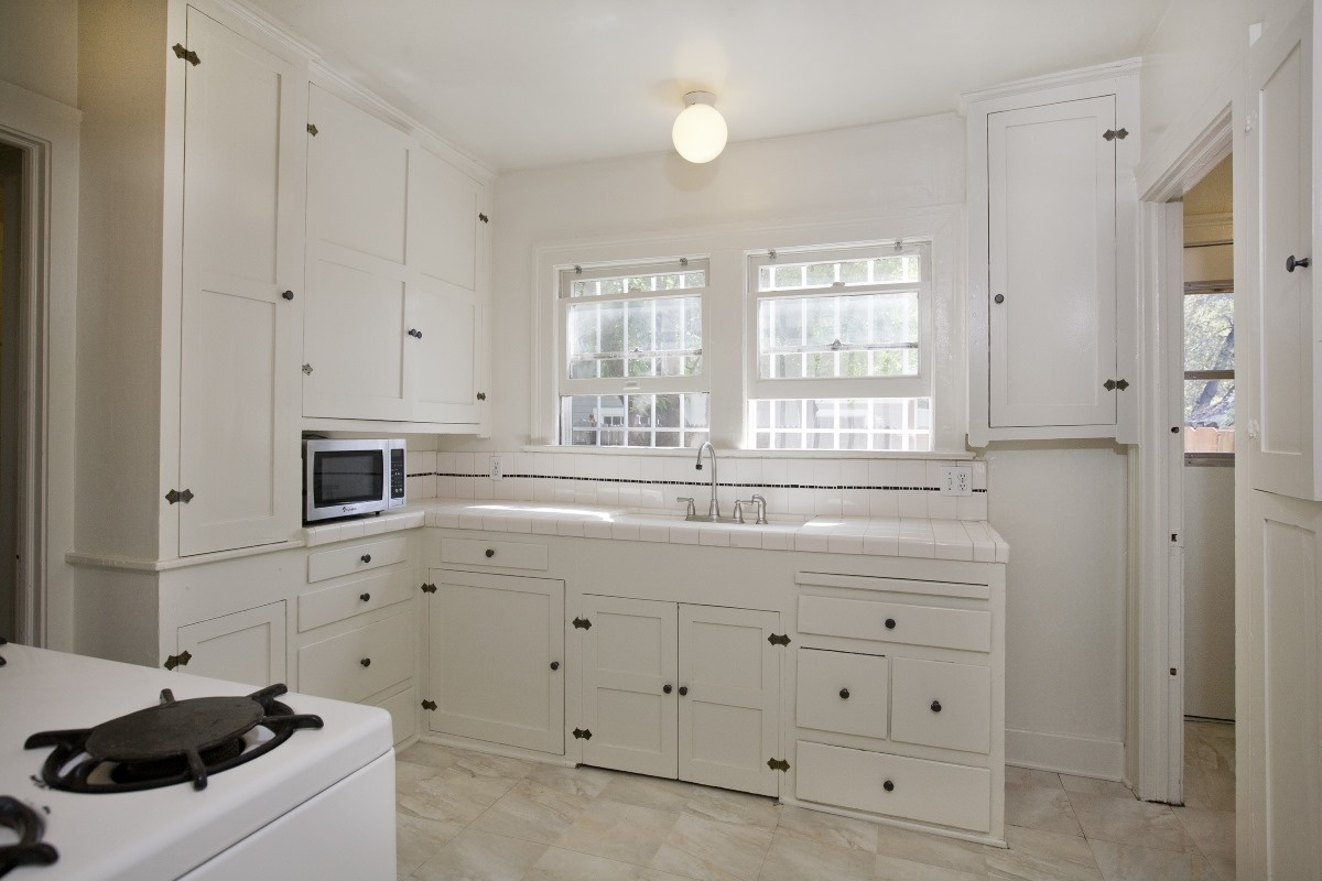 1722 Nichols Canyon Road Vintage Duplex Front House Kitchen