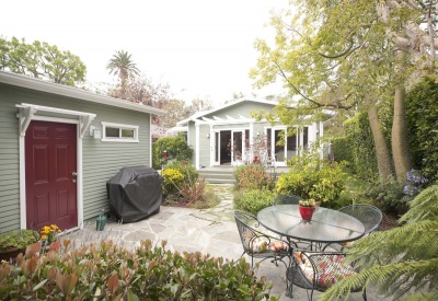 Super Cute West Hollywood Bungalow 1212 N Poinsettia Place Yard
