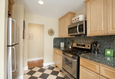 Super Cute West Hollywood Bungalow 1212 N Poinsettia Place Kitchen