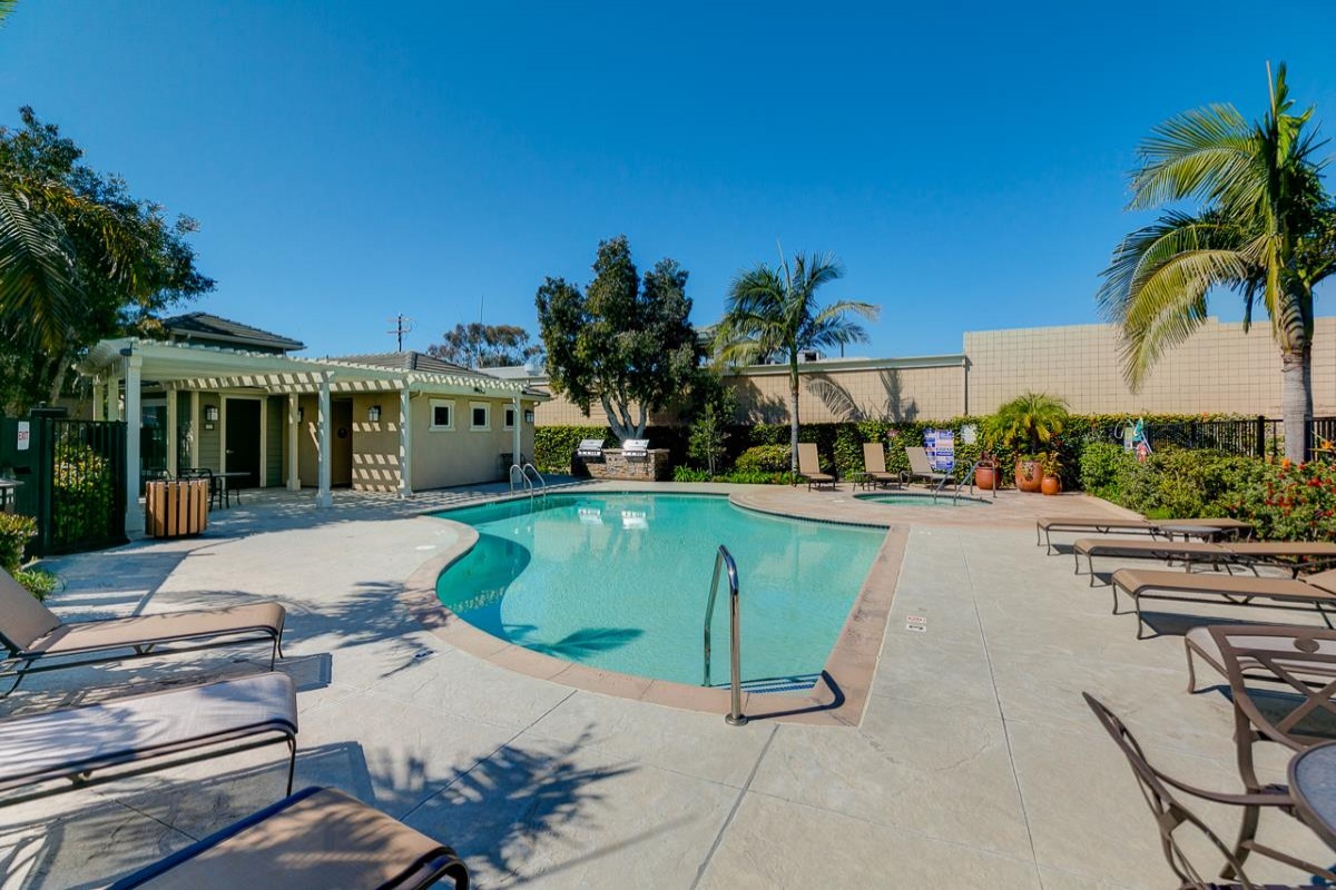 757 Ocean Breeze Dr Port Hueneme Townhouse 93041 Community Pool and Spa