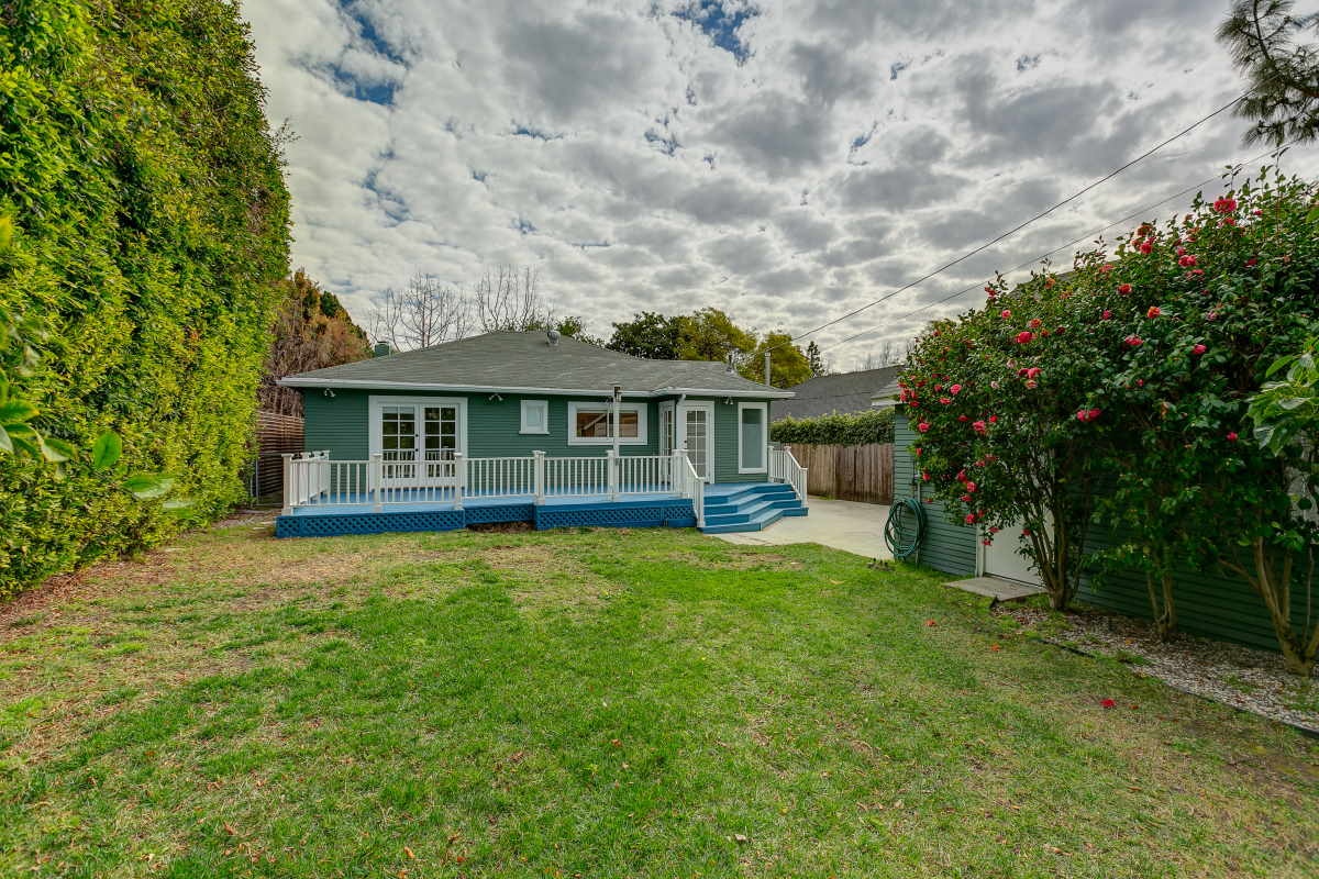 1441 Ogden, Los Angeles, Los Angeles, California, United States 90046, 3 Bedrooms Bedrooms, ,1.75 BathroomsBathrooms,Single Family Home,Rental Listings,Ogden,1078