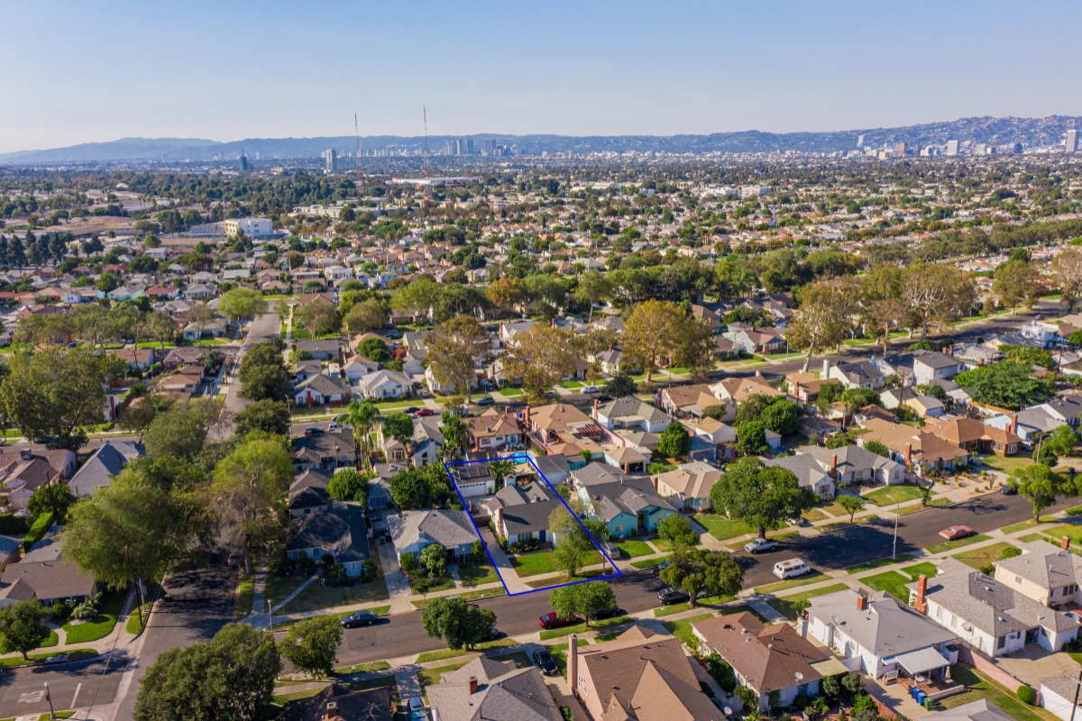 3853 Somerset Dr, Los Angeles, California, United States 90008, 2 Bedrooms Bedrooms, ,2 BathroomsBathrooms,Single Family Home,Sold Listings,Somerset Dr,1089